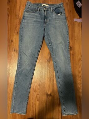Levi's Light Blue Women's Skinny Jeans